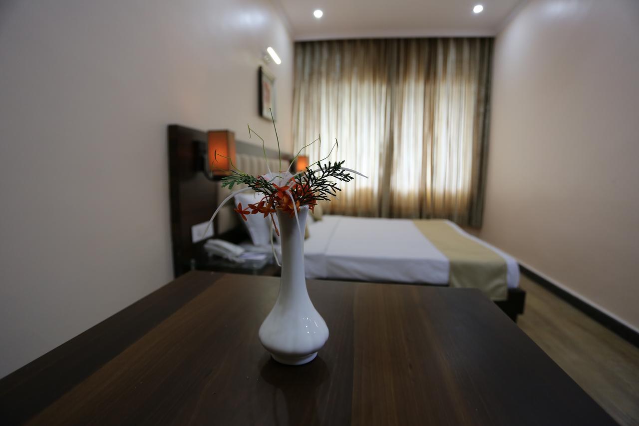 Kamlesh Continental Hotel Angul Quarto foto