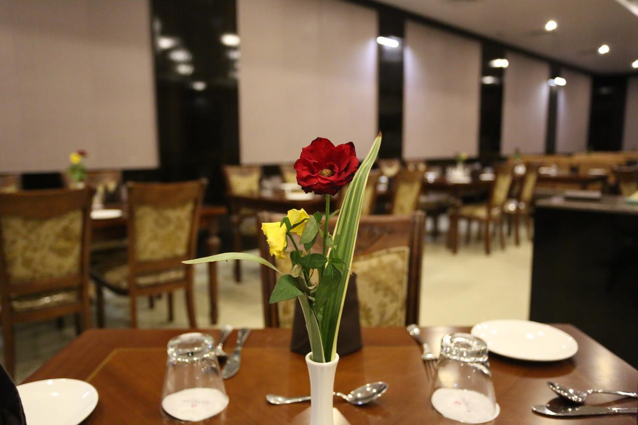 Kamlesh Continental Hotel Angul Exterior foto